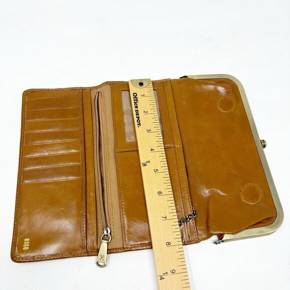 Hobo Brown Leather Tri-Fold Wallet Zipper Card Slots Attached Mirror - Picture 11 of 12